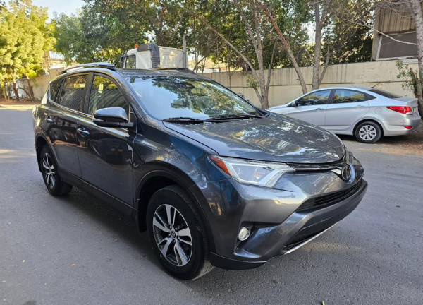 Toyota RAV 4 2018/ Grey LHD Petrol AT SUV Crossover 2WD view 14