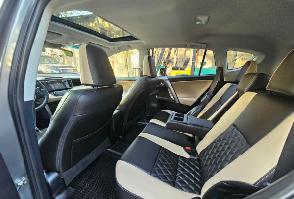 Toyota RAV 4 2018/ Grey LHD Petrol AT SUV Crossover 2WD view 16