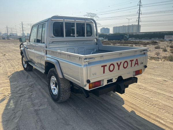 Toyota Land Cruiser Pickup 2017  Silver RHD Diesel MT Pickup 4WD view 11