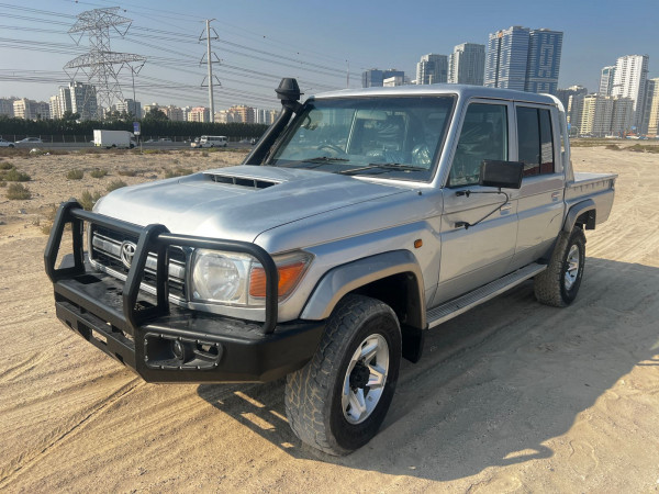Toyota Land Cruiser Pickup 2017  Silver RHD Diesel MT Pickup 4WD view 16
