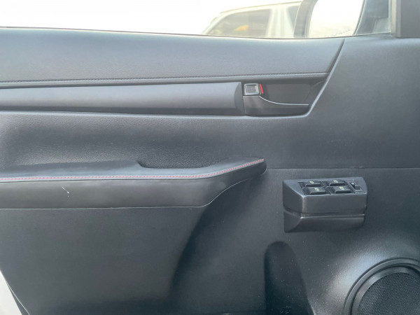 Toyota Hilux 2020/ White LHD Petrol AT Pickup 4WD view 3