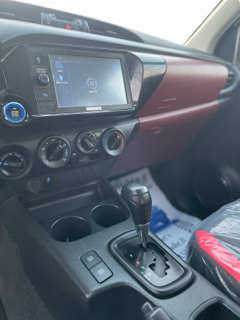 Toyota Hilux 2020/ White LHD Petrol AT Pickup 4WD view 4
