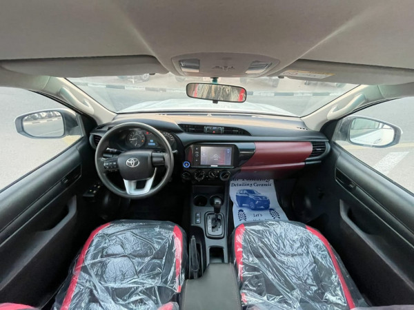 Toyota Hilux 2020/ White LHD Petrol AT Pickup 4WD view 11