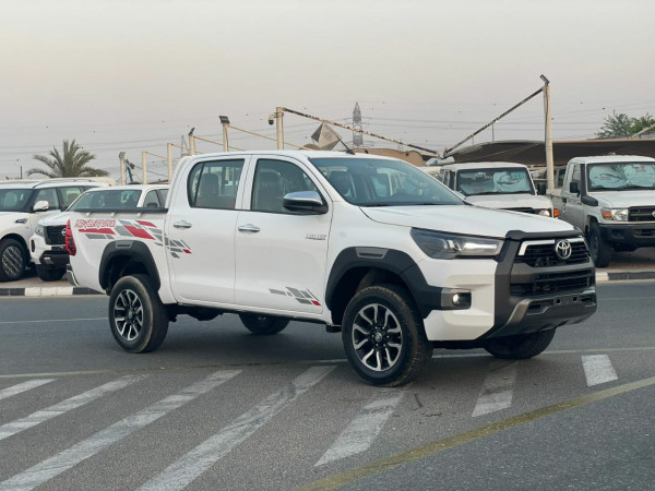 Toyota Hilux 2020/ White LHD Petrol AT Pickup 4WD view 13