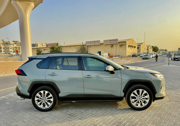 Toyota RAV 4 2023/ Green(L) LHD Petrol AT SUV Crossover 4WD view 17