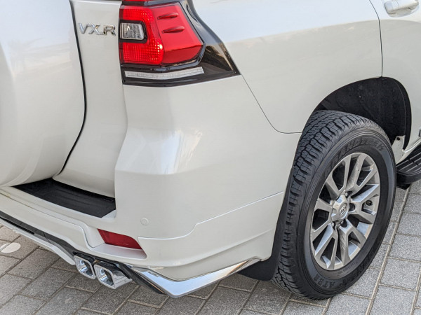 Toyota LAND CRUISER PRADO 2020  White LHD Petrol AT SUV 4WD view 19