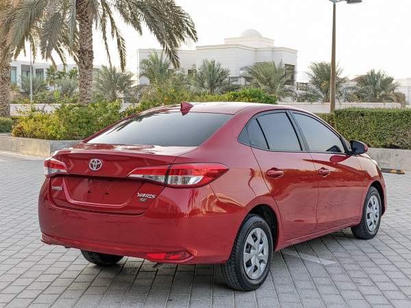 Toyota Yaris 2019/ Red LHD Petrol AT Sedan 2WD view 8