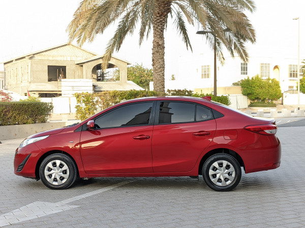 Toyota Yaris 2019/ Red LHD Petrol AT Sedan 2WD view 10