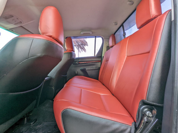 Toyota Hilux 2016  White LHD Petrol AT Pickup 4WD view 10
