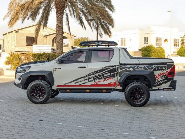 Toyota Hilux 2016  White LHD Petrol AT Pickup 4WD view 12