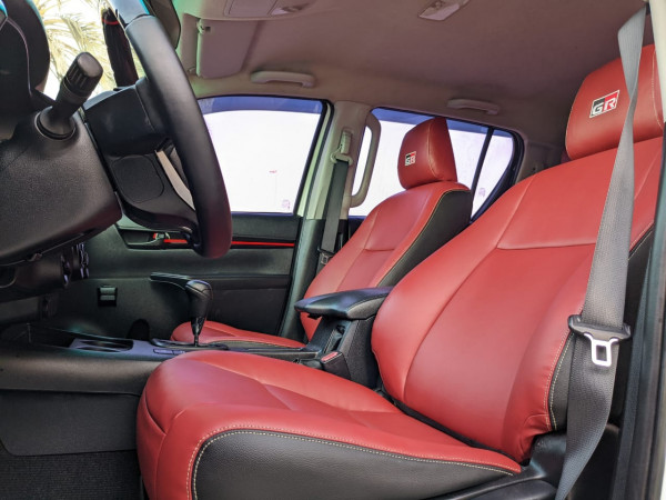 Toyota Hilux 2016  White LHD Petrol AT Pickup 4WD view 14