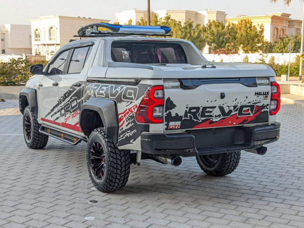 Toyota Hilux 2016  White LHD Petrol AT Pickup 4WD view 20