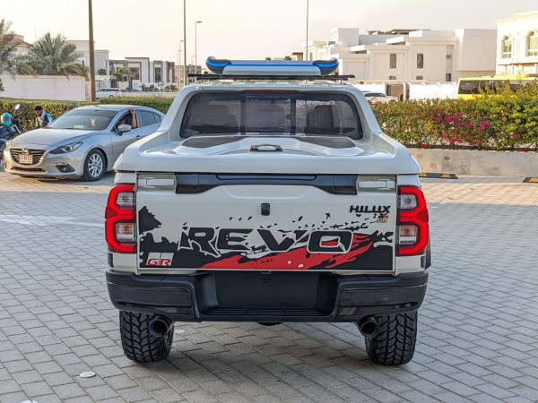 Toyota Hilux 2016  White LHD Petrol AT Pickup 4WD view 22