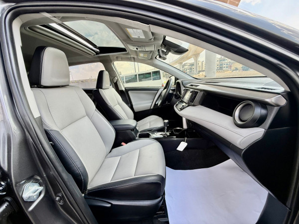 Toyota RAV 4 2018  Grey LHD Petrol AT SUV Crossover 4WD view 3