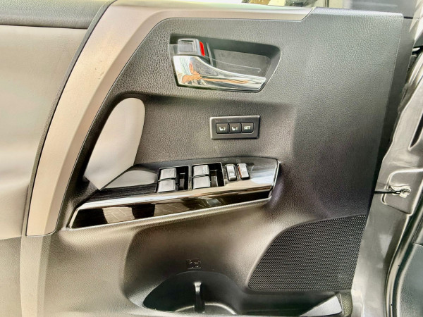 Toyota RAV 4 2018  Grey LHD Petrol AT SUV Crossover 4WD view 6
