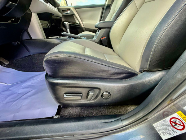 Toyota RAV 4 2018  Grey LHD Petrol AT SUV Crossover 4WD view 18