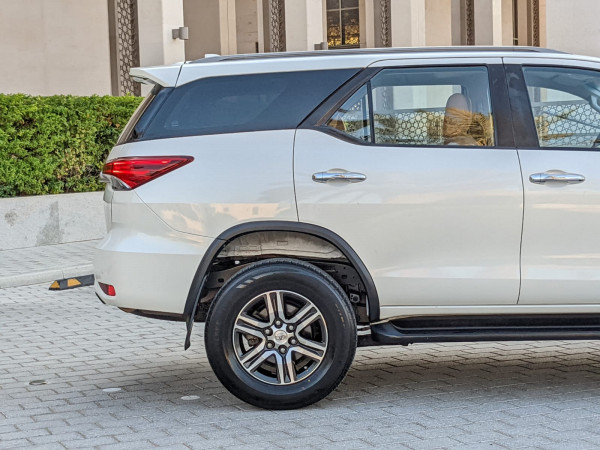 Toyota Fortuner 2022  White LHD Petrol AT SUV 4WD view 2