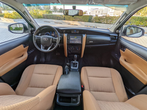 Toyota Fortuner 2022  White LHD Petrol AT SUV 4WD view 7