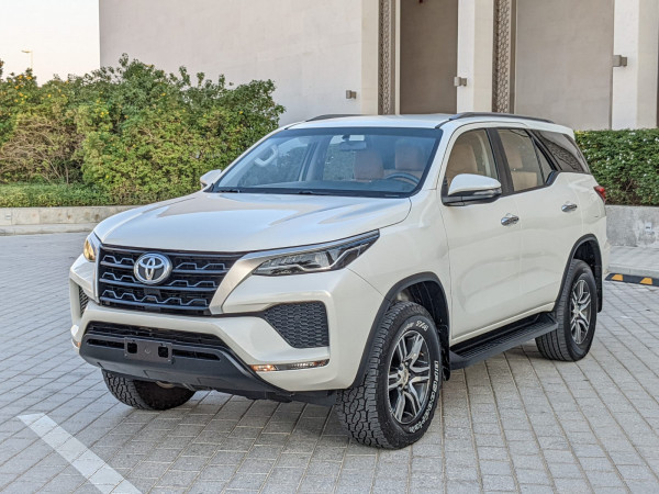 Toyota Fortuner 2022  White LHD Petrol AT SUV 4WD view 12