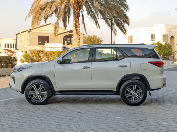 Toyota Fortuner 2022  White LHD Petrol AT SUV 4WD view 13
