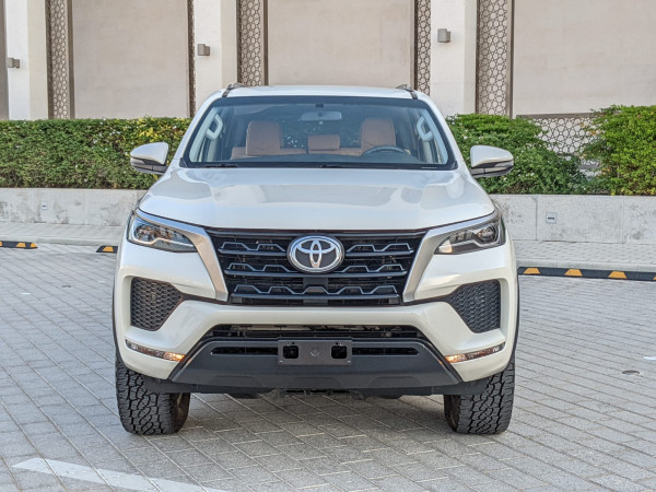 Toyota Fortuner 2022  White LHD Petrol AT SUV 4WD view 18
