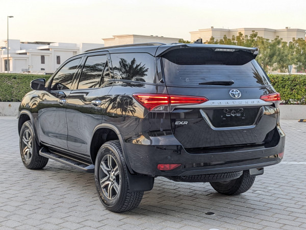 Toyota Fortuner 2022  Black LHD Petrol AT SUV 4WD