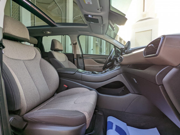 Hyundai Santa Fe 2021/ Black LHD Petrol AT SUV 4WD view 2