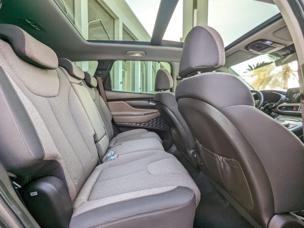 Hyundai Santa Fe 2021/ Black LHD Petrol AT SUV 4WD view 5