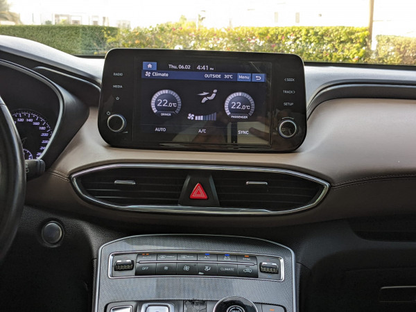 Hyundai Santa Fe 2021/ Black LHD Petrol AT SUV 4WD view 10