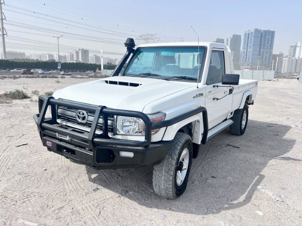 Toyota Land Cruiser Pickup 2022  White RHD Diesel MT Pickup 4WD view 8