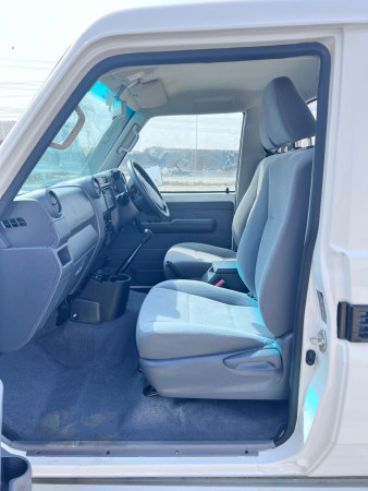 Toyota Land Cruiser Pickup 2022  White RHD Diesel MT Pickup 4WD view 11