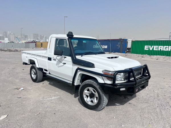 Toyota Land Cruiser Pickup 2022  White RHD Diesel MT Pickup 4WD view 13