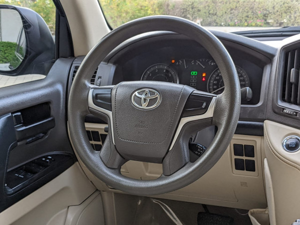 Toyota Land Cruiser 2019  Blue LHD Petrol AT SUV 4WD view 5
