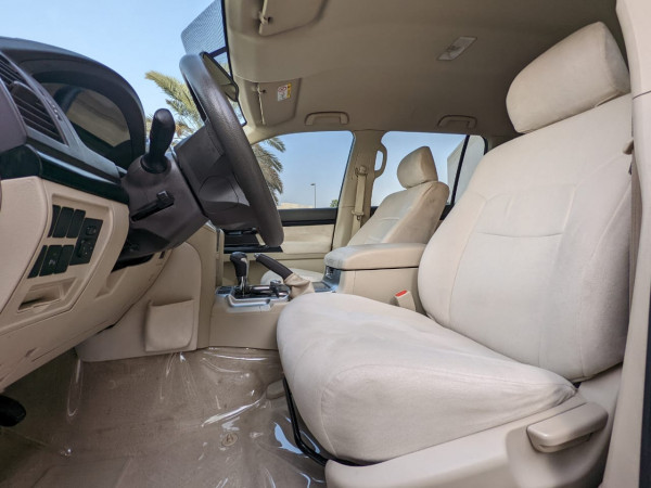 Toyota Land Cruiser 2019  Blue LHD Petrol AT SUV 4WD view 8