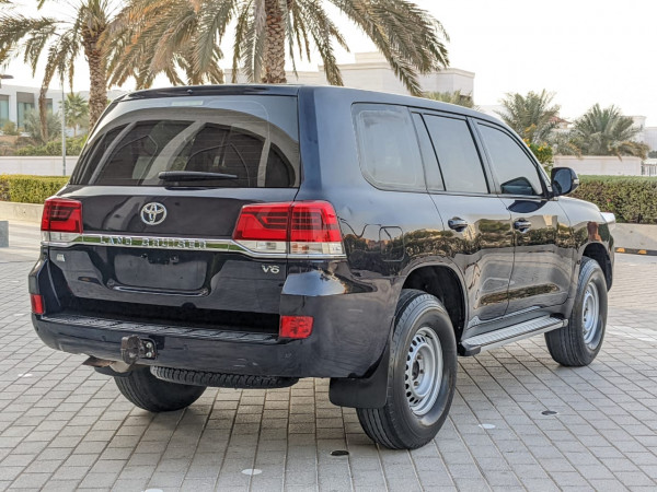 Toyota Land Cruiser 2019  Blue LHD Petrol AT SUV 4WD view 12