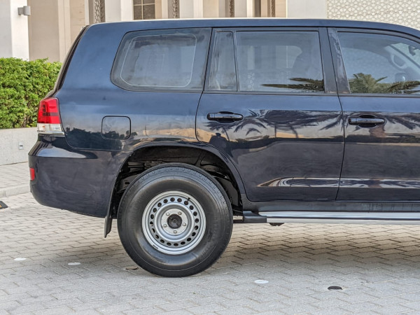Toyota Land Cruiser 2019  Blue LHD Petrol AT SUV 4WD view 15