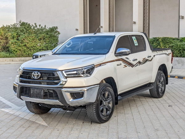 Toyota Hilux 2024  White LHD Petrol AT Pickup 4WD view 14