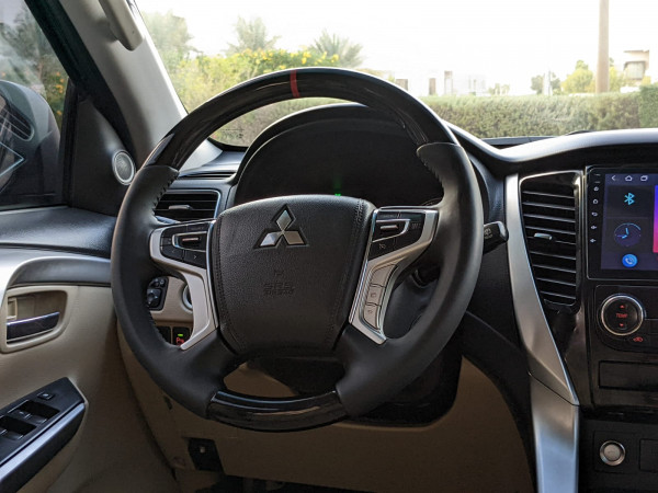 Mitsubishi Montero 2016  Black LHD Petrol AT SUV 2WD view 10