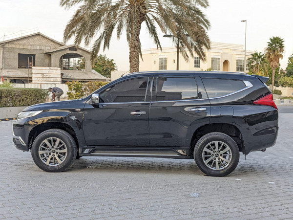 Mitsubishi Montero 2016  Black LHD Petrol AT SUV 2WD view 16
