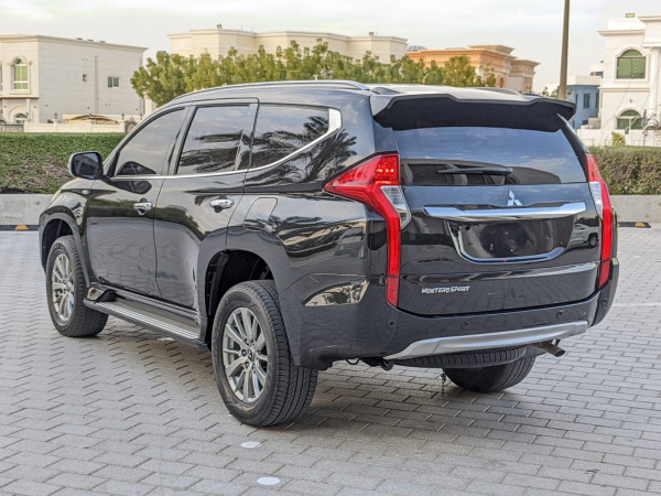 Mitsubishi Montero 2016  Black LHD Petrol AT SUV 2WD view 17