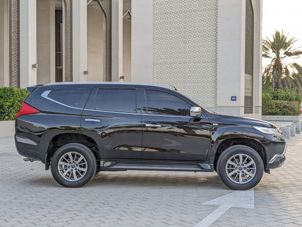 Mitsubishi Montero 2016  Black LHD Petrol AT SUV 2WD view 19