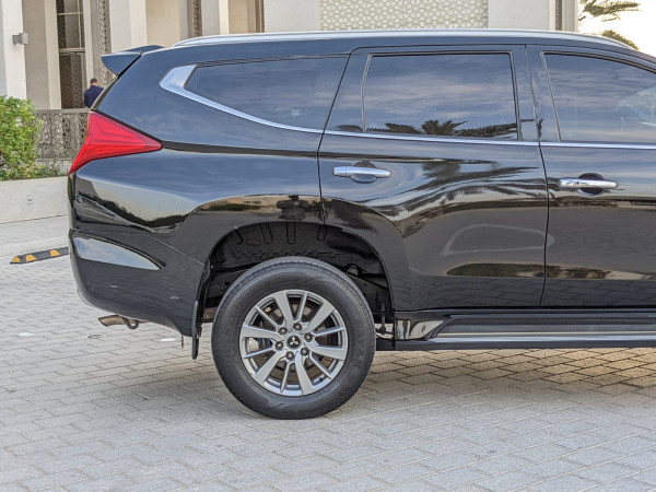 Mitsubishi Montero 2016  Black LHD Petrol AT SUV 2WD view 22