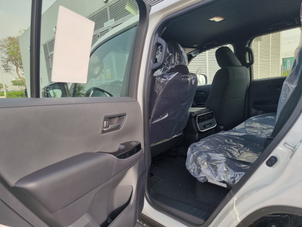 Toyota Land Cruiser 2024  White LHD Petrol AT SUV 4WD view 7