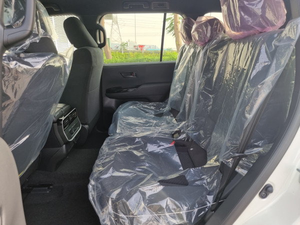 Toyota Land Cruiser 2024  White LHD Petrol AT SUV 4WD view 8