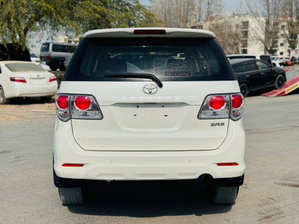 Toyota Fortuner 2012  White LHD Petrol AT SUV 4WD view 9