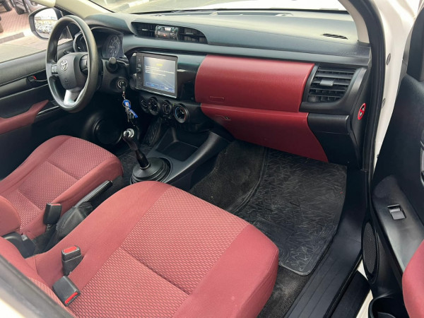 Toyota Hilux 2021/ White LHD Diesel MT Pickup 4WD view 2