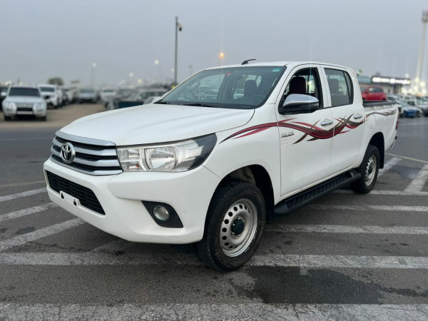Toyota Hilux 2021/ White LHD Diesel MT Pickup 4WD view 9