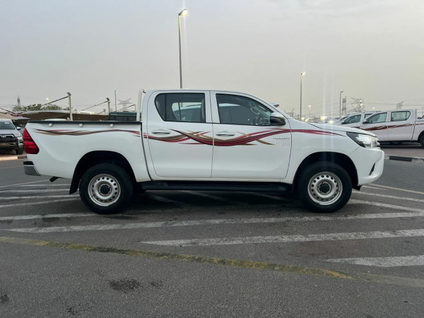 Toyota Hilux 2021/ White LHD Diesel MT Pickup 4WD view 14