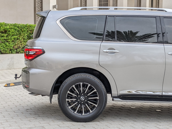 Nissan Patrol 2013/ Bronze LHD Petrol AT SUV 4WD view 3