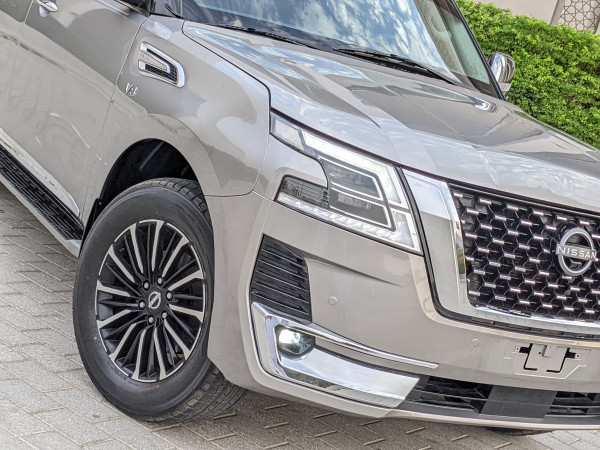 Nissan Patrol 2013/ Bronze LHD Petrol AT SUV 4WD view 12